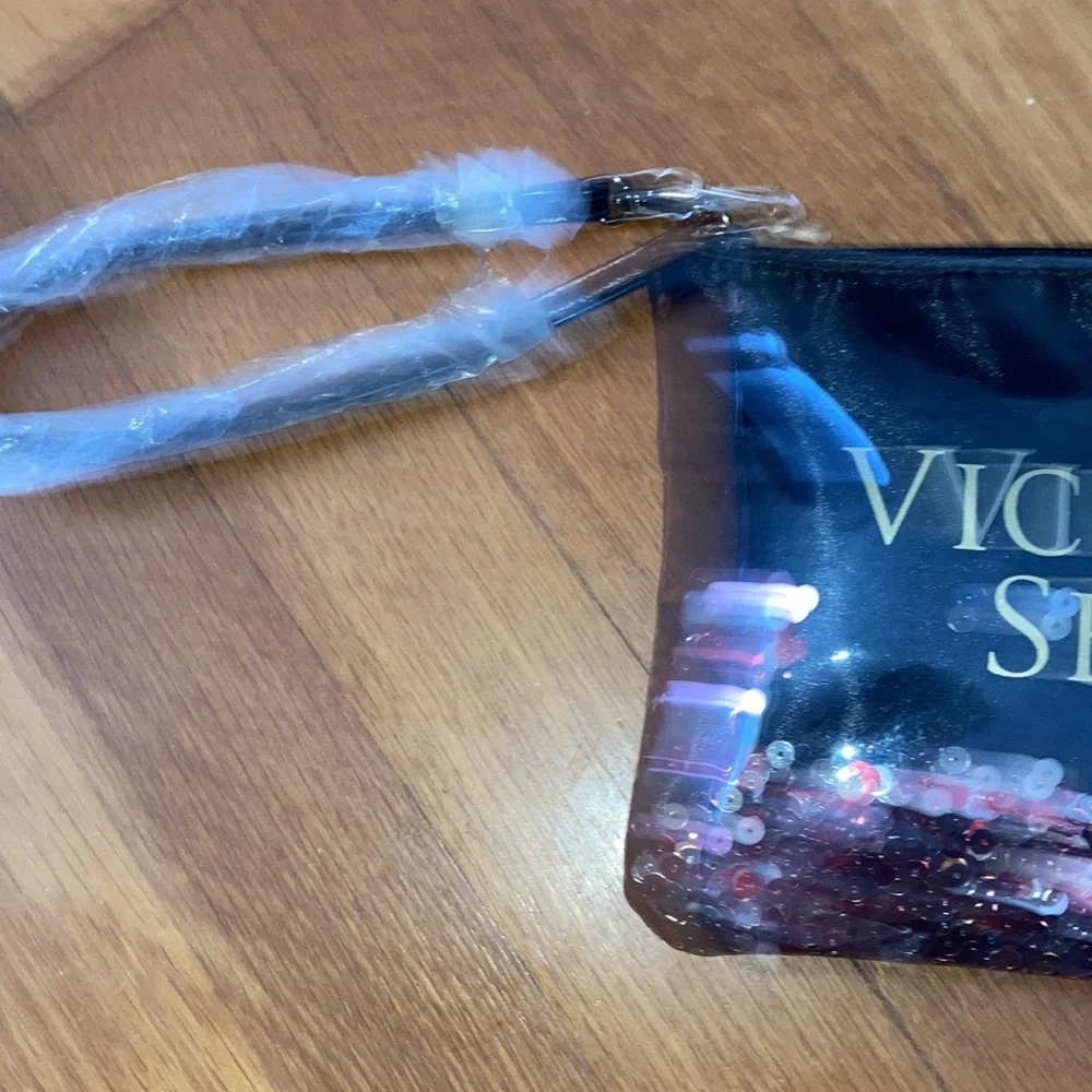 Must Go‼️ Brand New Victorias Secret Sequin Wristlet. Read Description 👇